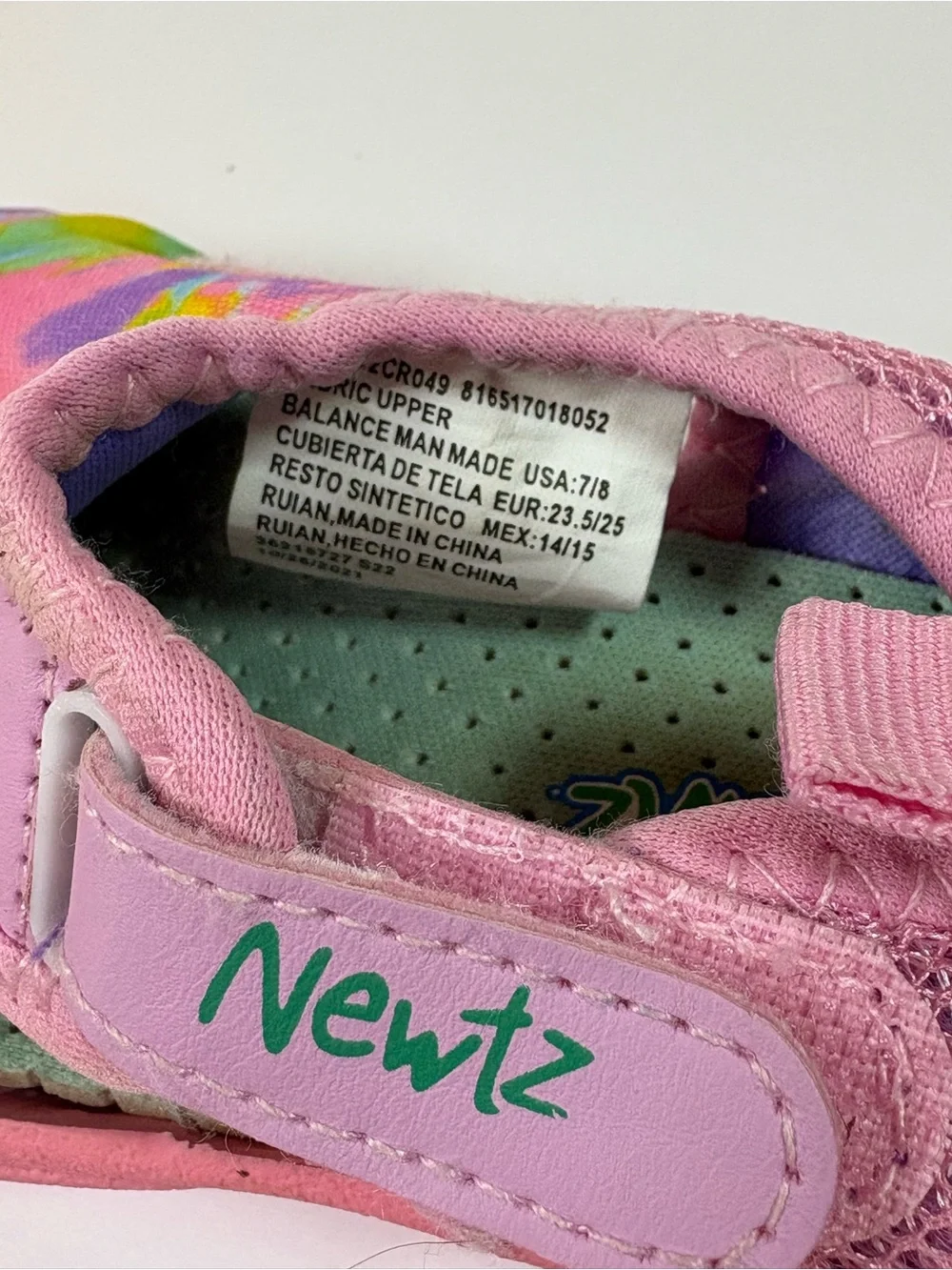 Newtz Pink Tie Dye Toddler Water Shoes Size 7/8 Beach Poolside Vacation